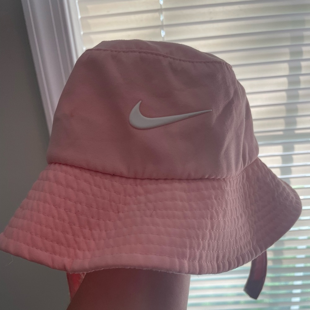 Nike toddler summer sun/pool hat